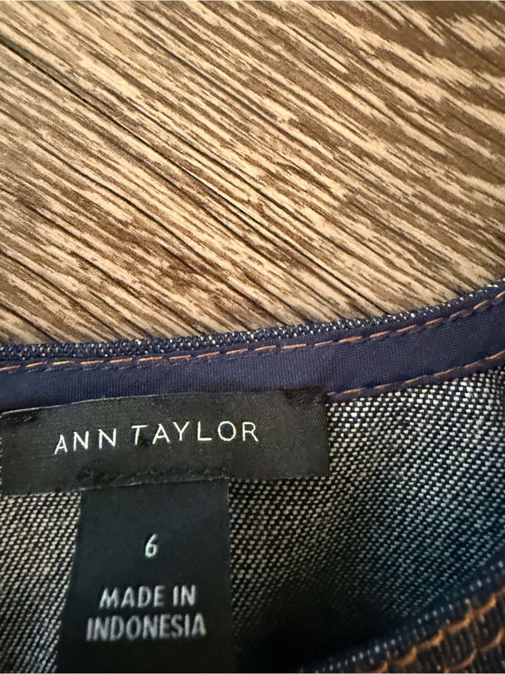 Ann Taylor Short Sleeve Denim Dress New - Picture 2 of 8